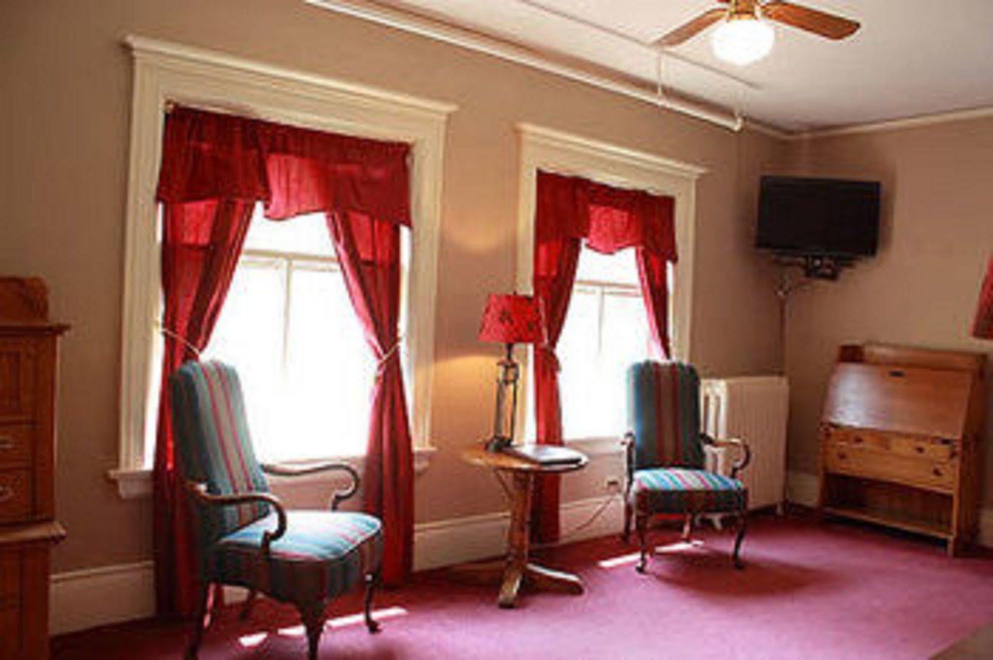 The Historic Redstone Inn Buitenkant foto